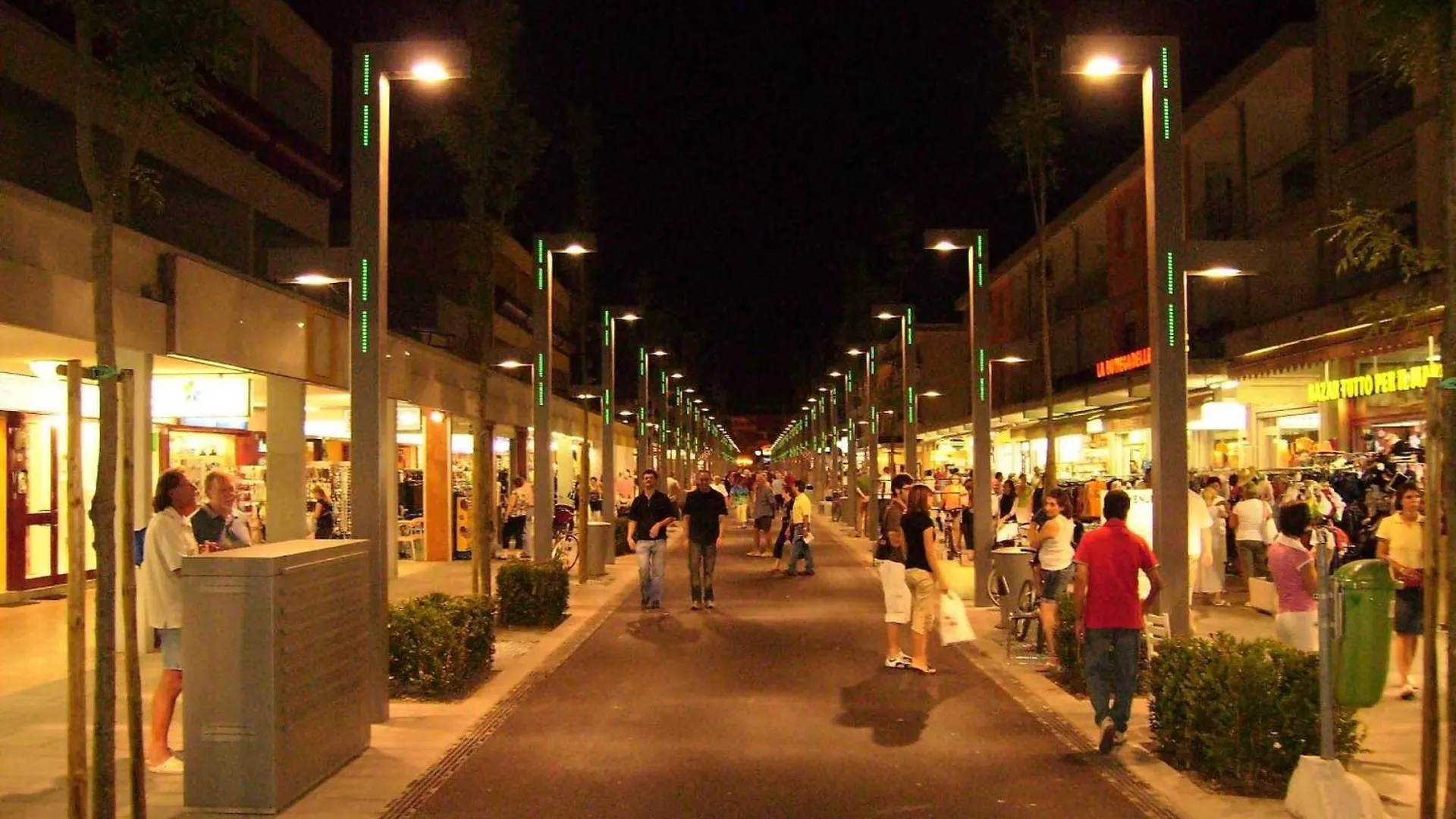 Lovely Modern Apartment In Bibione - Beahost