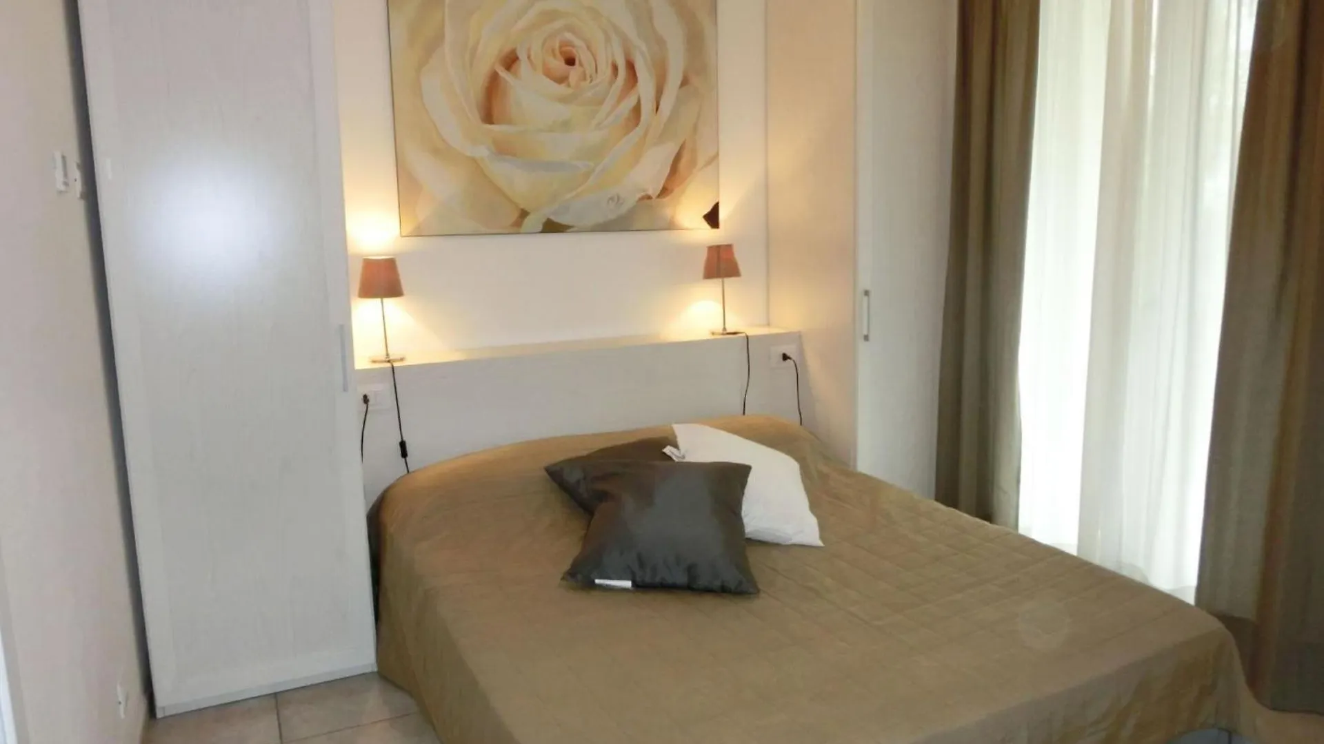 Lovely Modern Apartment In Bibione - Beahost